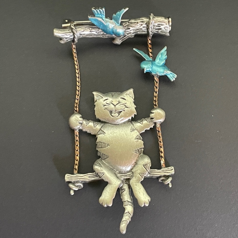 JJ Jonette Vintage Swinging Cat Pin Brooch
Silver Tone Blue Bird Dangle Signed